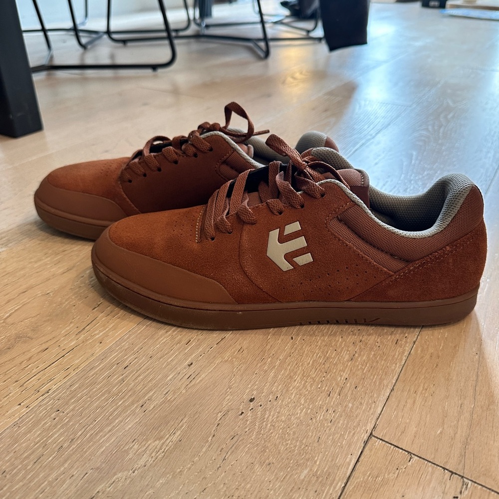 Etnies Men’s Marana Skate Shoes Size US 10.5 (worn once)